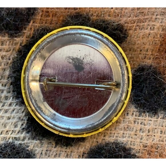 Vtg 1988 CHIEFS OF RELIEF PROMO PIN PINBACK BADGE BUTTON Bow Wow Wow Sex Pistols - Picture 2 of 4